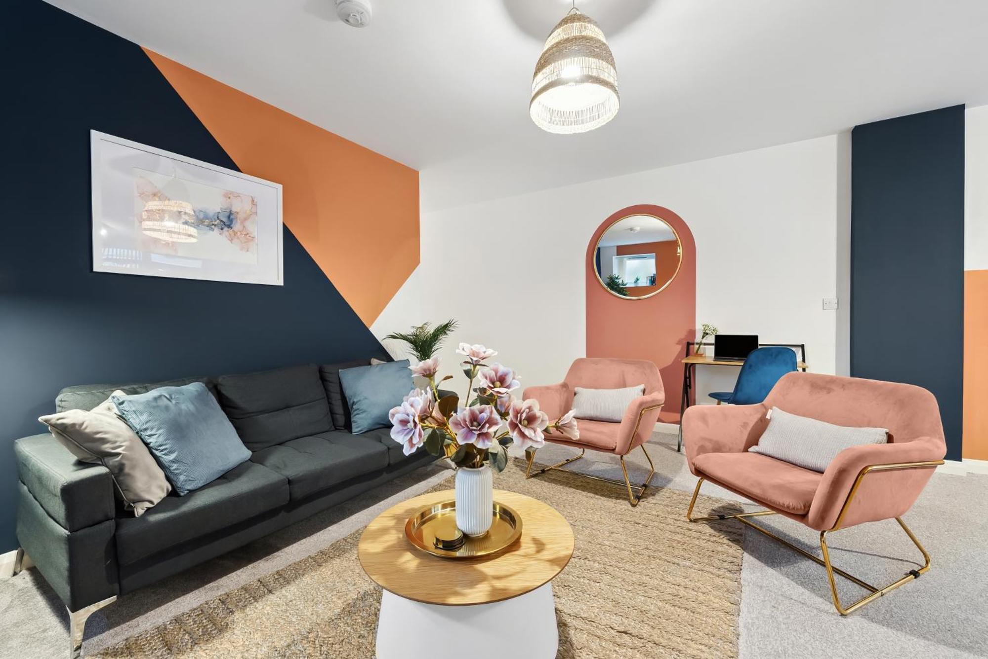 Corinium Lodge - Town Centre Apartment 赛伦塞斯特 外观 照片
